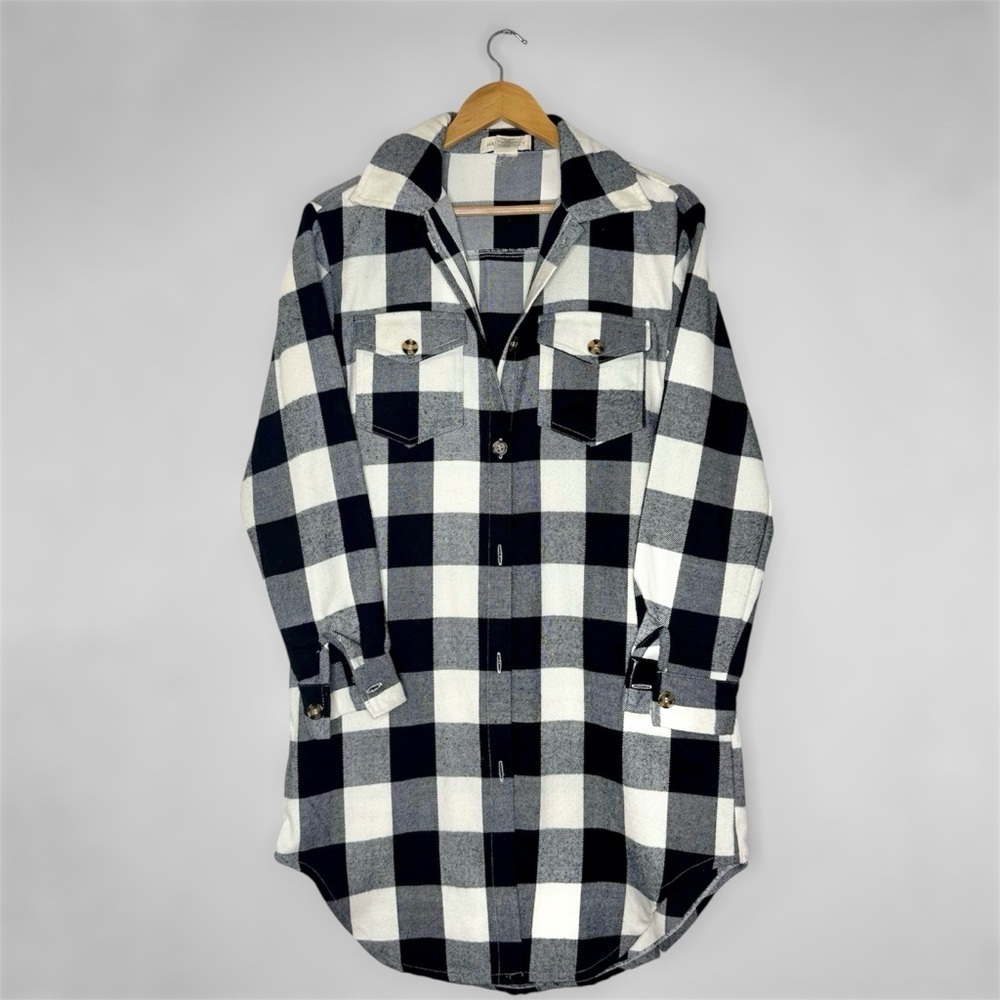 Happily Grey XS Plaid Oversized Long Flannel Black/White Plaid Shirt Jacket